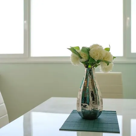 3-room With Sea View Appartement